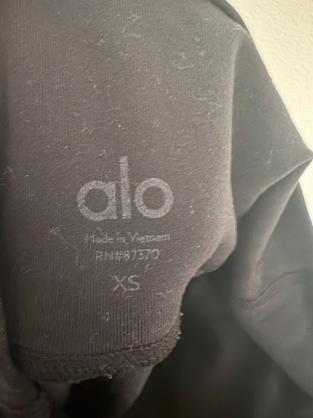 Alo Yoga Black Leggings, Size XS - Picture 4 of 4